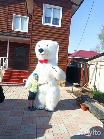 Праздничное поздравление от белого Мишки Мирошки