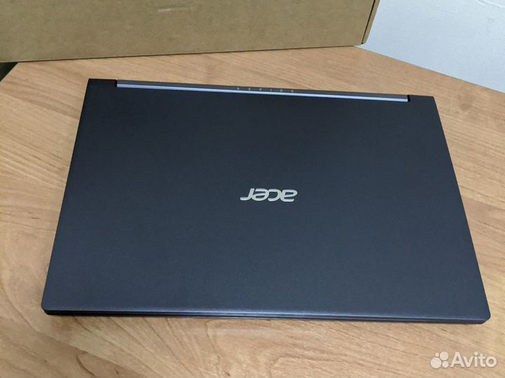 Игровой Acer Aspire 7 i5-10/8/512 GTX 1650