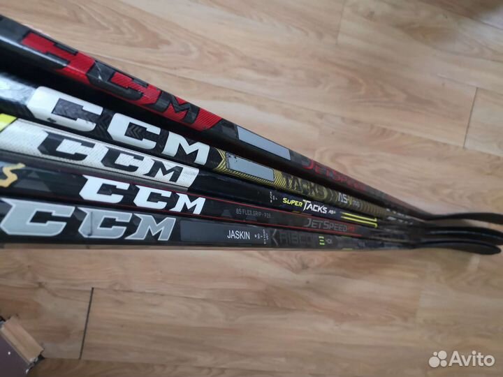 Клюшка хоккейная