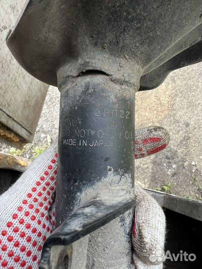 Передние стойки Hyundai Elantra