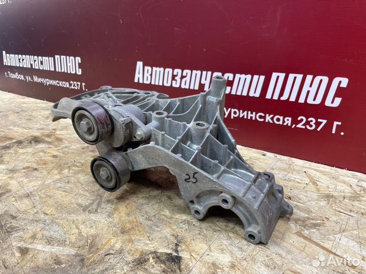 Кронштейн генератора Renault Logan