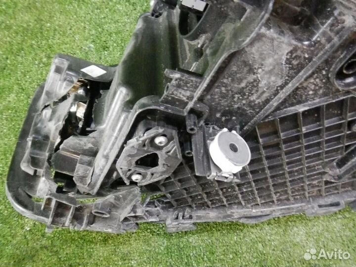 Фара правая BMW 5-Series/M5