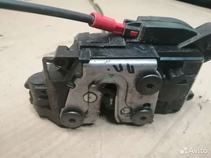 Замок передней двери Рено Кангу 2