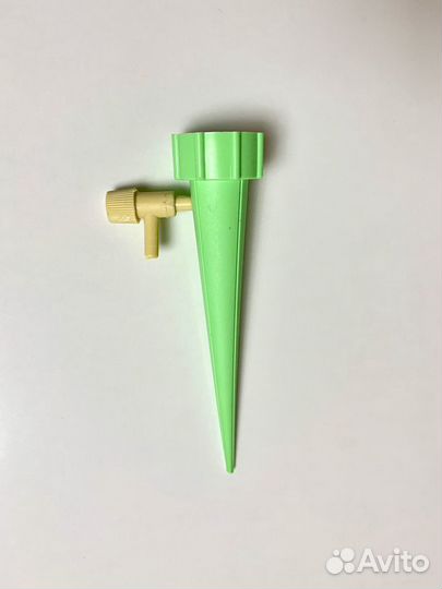 Дозатор полива растений