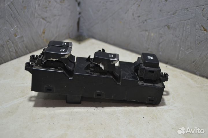 Блок управления стеклоподъёмниками Kia Ceed 2 JD