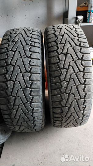 Pirelli Ice Zero 235/65 R17