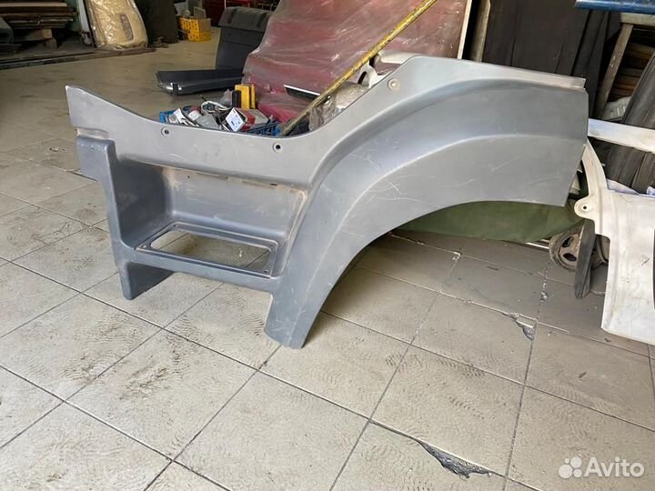 DAF 75-85 CF Корпус подножки левый передний