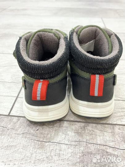 Ботинки на мальчика демисизонные 23