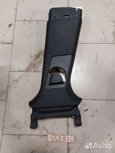 Обшивка центральной стойки правая sport 2 l494