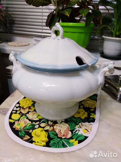 Фарфоровая супница антиквар