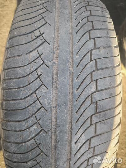 Michelin Latitude Diamaris 215/65 R16