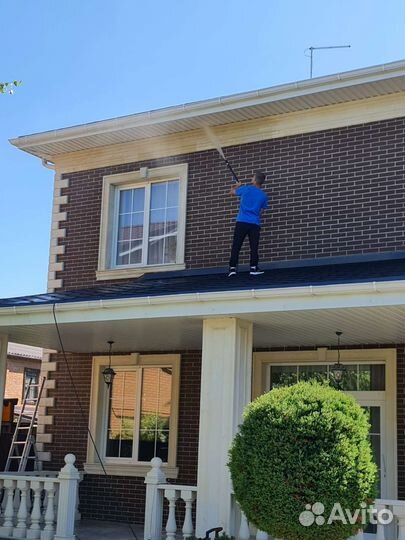 Мойка фасадов зданий,витражей и крыш