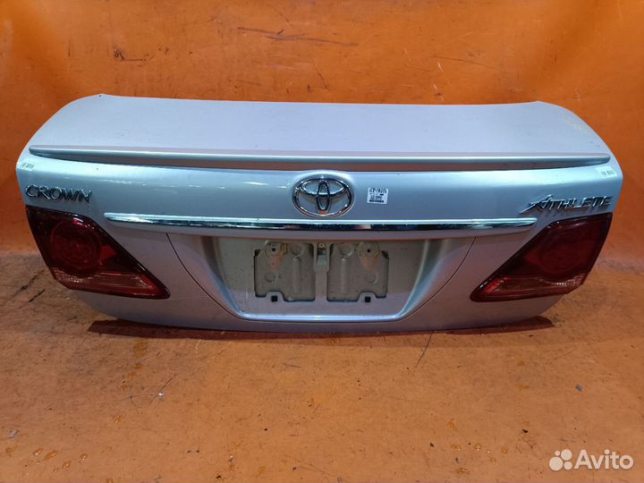 Крышка багажника Toyota Crown GRS200