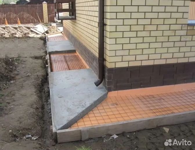 Бригада строителей, дома, кровля, фасад, фундамент