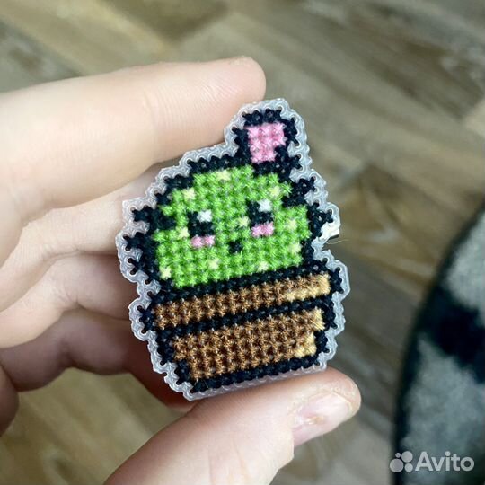 Значки и брелки на заказ