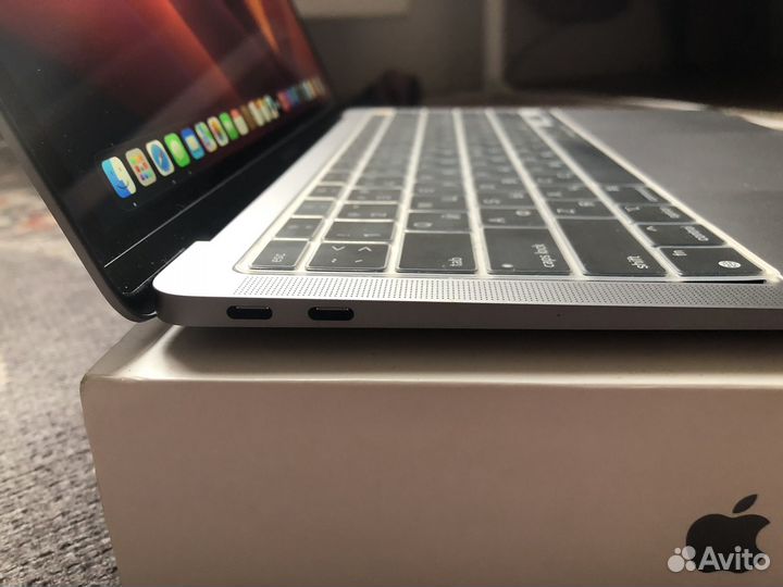 Apple MacBook air 13 2020 i3