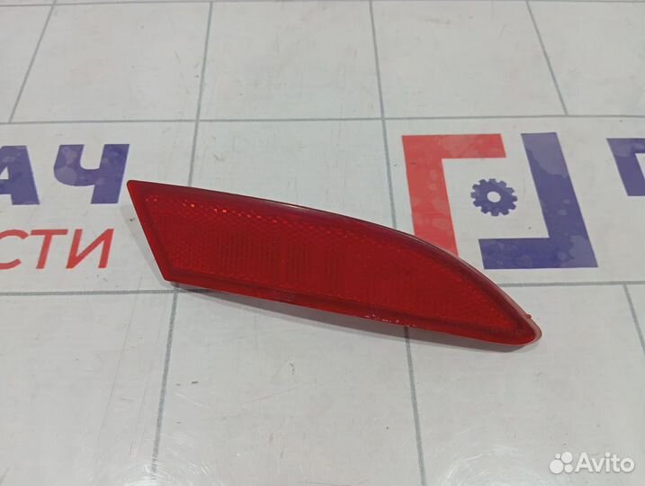 Отражатель в бампер задний правый Ford Focus 3 1763039