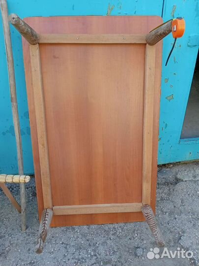 Стол на тапчан