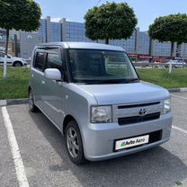 Toyota Pixis Space 0.7 CVT, 2012, 112 000 км, с пробегом, цена 700 000 руб.