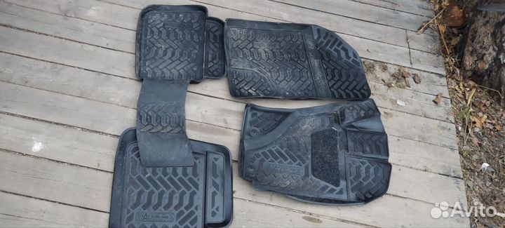 Коврики в авто fielder