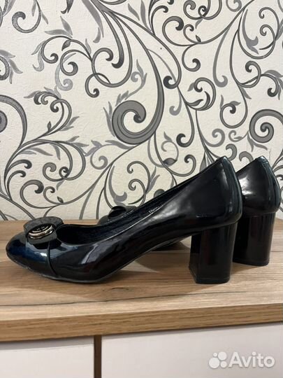 Туфли женские 37 черные лакированные кожа