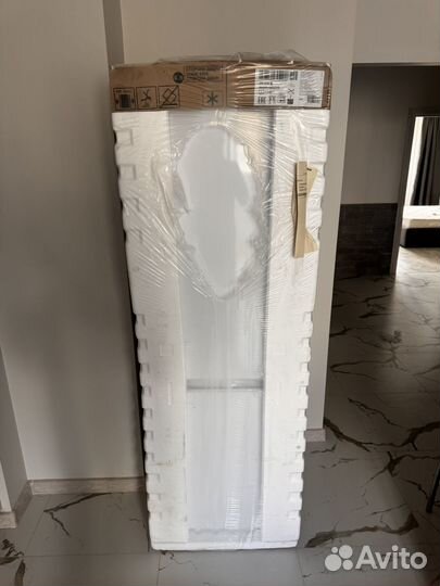 Холодильник indesit новый