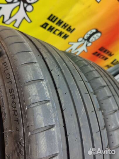 Michelin Pilot Sport 4 215/45 R18 93Y