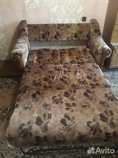 Диван и кресло