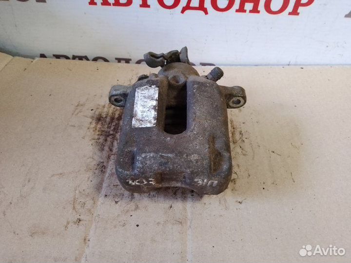 Суппорт тормозной задний правый Peugeot 307 1.6I