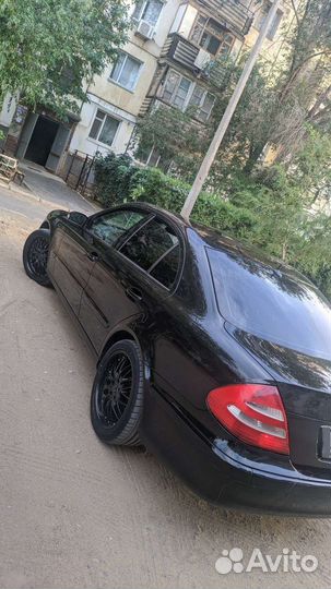Mercedes-Benz E-класс 2.6 МТ, 2003, 310 000 км