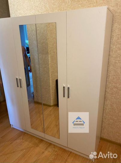 Шкаф четырехстворчатый