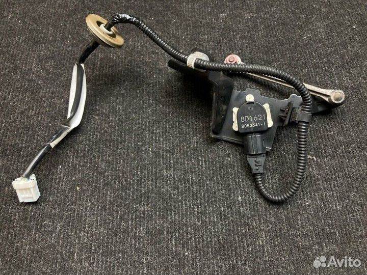 Датчик высоты дорожного просвета Mitsubishi Lancer