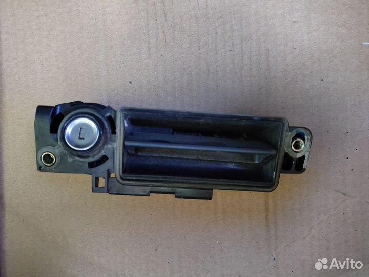 Ручка крышки багажника Mercedes w219