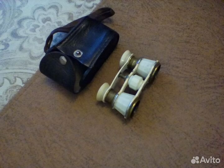 Театральный бинокль в чехле. СССР