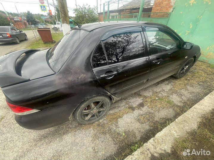 Mitsubishi Lancer 1.6 МТ, 2005, битый, 288 377 км