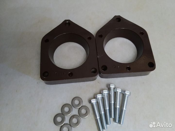 Проставки на Mercedes (Мерседес)