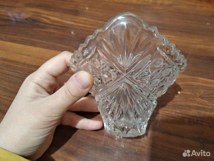 Хрустальная ваза-лодочка