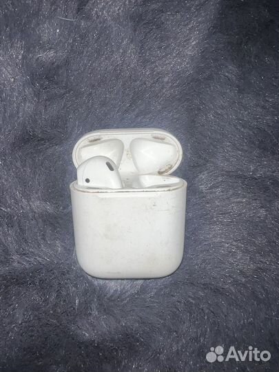Наушники apple airpods левый