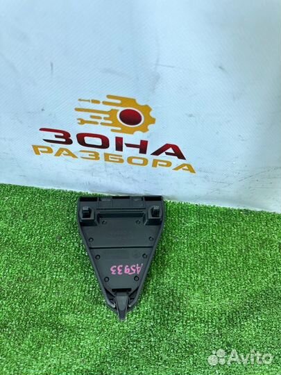 Кронштейн аварийного знака задний Audi A4 B7 ALT