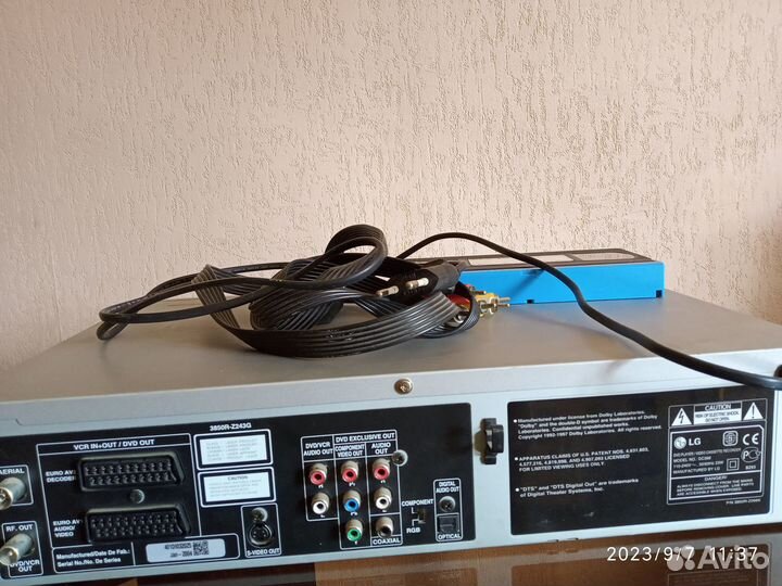 Видеомагнитофон LG