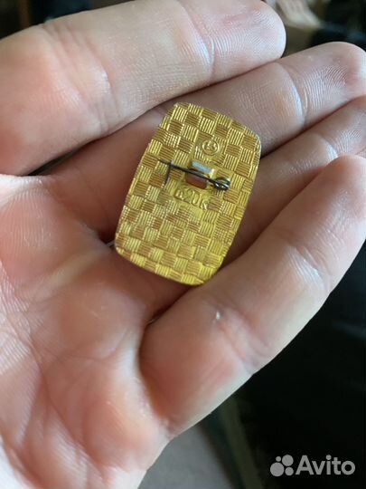 Значок СССР мишка чемпионат по хоккею 1986 год