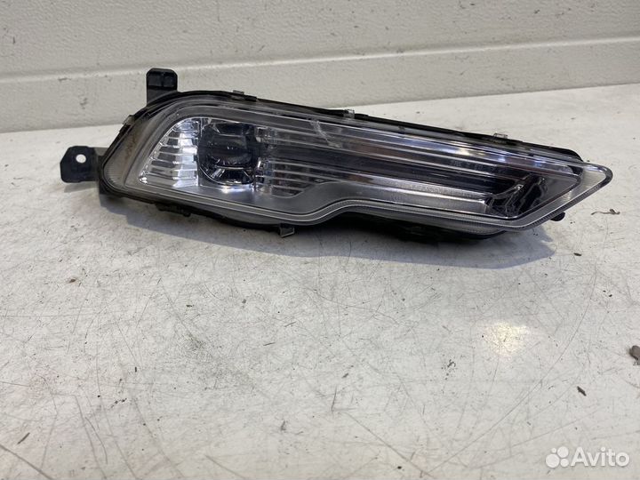 Ford Explorer c 2018 - птф правая (ходовой огонь)