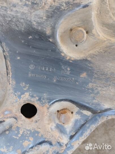 Передний подрамник Volkswagen Passat B3