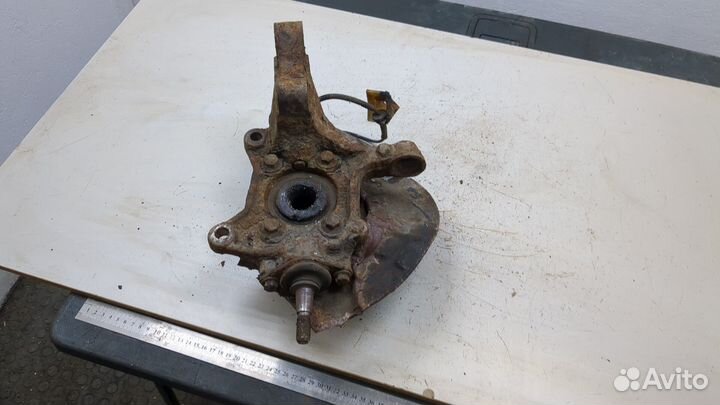 Ступица (кулак, цапфа) правая передняя Volvo XC90