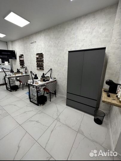 Место бровиста/визажиста