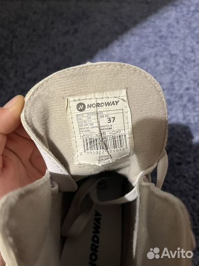 Коньки фигурные 37 размер