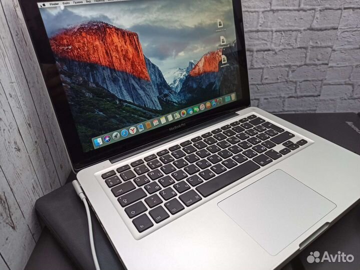 Ноутбуки продаются из закрытых офисов города