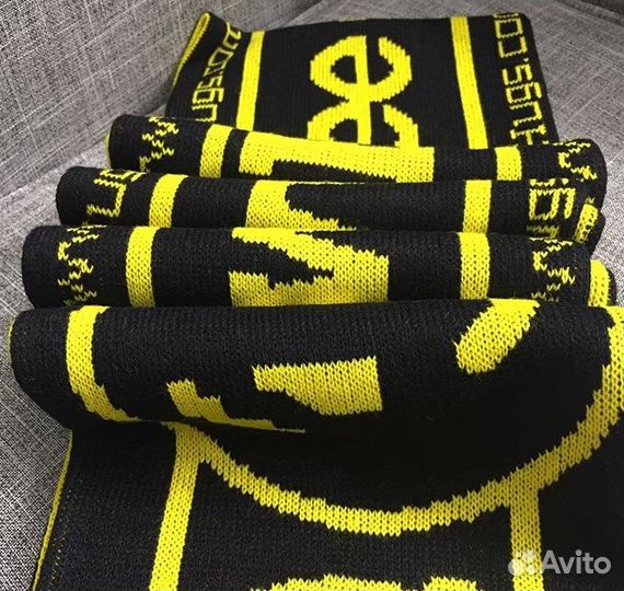 Vetements Reebok Free Hugs шарф