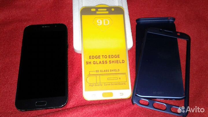 Чехол и защитное стекло на Samsung Galaxy A7 2017
