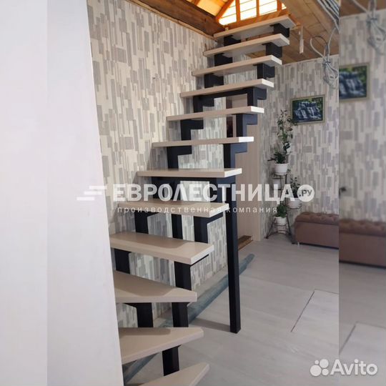 Лестница на металлокаркасе